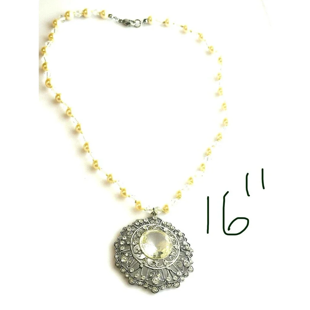 Vintage Style Filigree Rhinestone Pendant Necklace Faux Pearl Crystal Beaded 16”